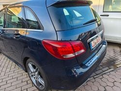 Blau Gebraucht 2018 Mercedes B200 AMG Van / Kleinbus | 11.999 € (Guter Preis)