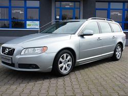 Silber Gebraucht 2012 Volvo V70 Kinetic Kombi | 5.100 € (Fairer Preis)