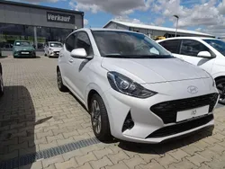 Grau Neu 2025 Hyundai i10 Style Kleinwagen | 19.890 € (Etwas zu teuer)