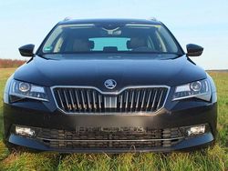 Schwarz Gebraucht 2018 Skoda Superb Kombi | 17.250 € (Fairer Preis)