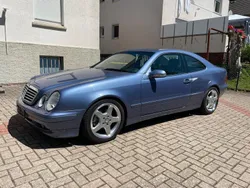 Blau Gebraucht 2001 Mercedes CLK230 Coupé | 4.300 € (Fairer Preis)