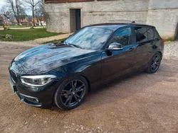 Schwarz Gebraucht 2018 BMW 118 Advantage Kleinwagen | 15.999 € (Fairer Preis)