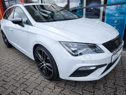 Weiß Gebraucht 2020 Cupra Leon Limousine | 24.990 € (Guter Preis)