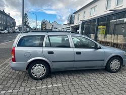 Grau Gebraucht 2002 Opel Astra Kombi | 1.999 €