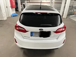 Weiß Gebraucht 2018 Ford Fiesta Kleinwagen | 9.000 € (Superpreis)