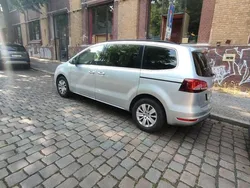 Grau Gebraucht 2017 VW Sharan Van / Kleinbus | 17.800 € (Guter Preis)