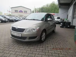 Cappuccinobeige metallic Gebraucht 2011 Skoda Fabia Family Kleinwagen | 5.500 € (Etwas zu teuer)