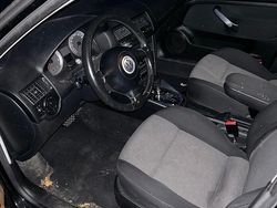 Schwarz Gebraucht 2003 VW Golf IV Kleinwagen | 900 € (Guter Preis)