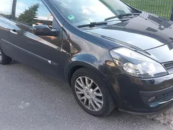 Schwarz Gebraucht 2006 Renault Clio II Kleinwagen | 600 € (Superpreis)