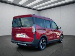 Rot Gebraucht 2025 Ford Tourneo Courier Van / Kleinbus | 27.449 € (Etwas zu teuer)