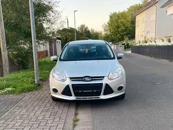 Silber Gebraucht 2014 Ford Focus Kombi | 4.000 € (Superpreis)