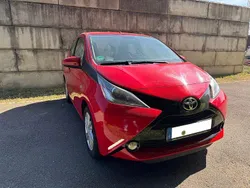 Rot Gebraucht 2018 Toyota Aygo X-play Kleinwagen | 8.900 € (Fairer Preis)