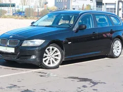 Black sapphire metallic Gebraucht 2011 BMW 330 Sport Line Kombi | 6.990 € (Superpreis)