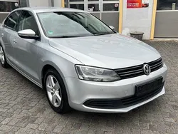Silber Gebraucht 2011 VW Jetta Comfortline Limousine | 4.999 € (Guter Preis)