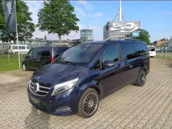 Blau Gebraucht 2019 Mercedes V250 Exclusive Van / Kleinbus | 42.500 €