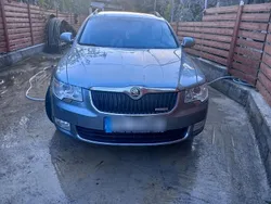 Gebraucht 2012 Skoda Superb Kombi | 4.800 €