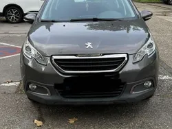 Braun Gebraucht 2016 Peugeot 2008 SUV | 10.000 € (Fairer Preis)