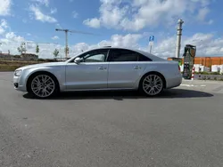 Silber Gebraucht 2010 Audi A8 Limousine | 14.980 € (Superpreis)