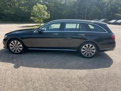 Schwarz Gebraucht 2016 Mercedes 220 Kombi | 26.000 €