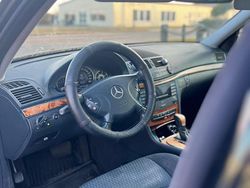Schwarz Gebraucht 2002 Mercedes E220 Limousine | 1.800 € (Guter Preis)