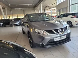 Grau Gebraucht 2017 Nissan Qashqai N-Vision SUV | 14.990 € (Fairer Preis)