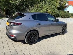 Grau Gebraucht 2021 Maserati Levante GranLusso SUV | 55.000 € (Superpreis)