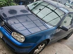 Blau Gebraucht 2003 VW Golf IV Limousine | 830 € (Guter Preis)