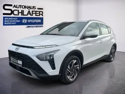 Atlas white / sol Gebraucht 2024 Hyundai Bayon Trend SUV | 20.480 € (Guter Preis)