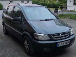 Schwarz Gebraucht 2003 Opel Zafira Njoy Van / Kleinbus | 1.250 € (Fairer Preis)