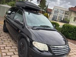 Schwarz Gebraucht 2006 Chrysler Voyager Limited Van / Kleinbus | 1.900 € (Guter Preis)
