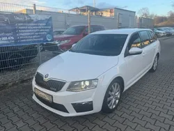 Weiß Gebraucht 2016 Skoda Octavia RS Kombi | 16.390 € (Fairer Preis)