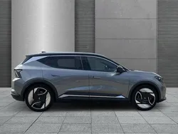 Dolomitgrau+blackpearlschwarz (metallic) Gebraucht 2024 Renault Scénic Iconic Van / Kleinbus | 38.990 € (Superpreis)