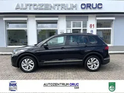 Schwarz Gebraucht 2023 VW Tiguan Life SUV | 36.980 € (Guter Preis)