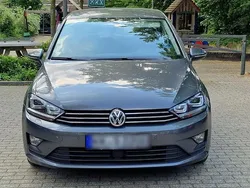 Grau Gebraucht 2017 VW Golf Sportsvan Comfortline Van / Kleinbus | 13.900 € (Fairer Preis)