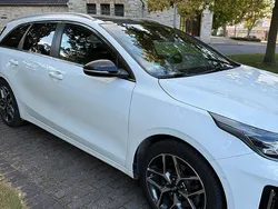 Weiß Gebraucht 2018 Kia Ceed Sportswagon Kombi | 13.199 € (Fairer Preis)