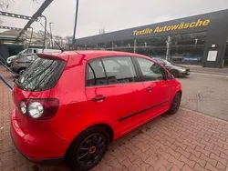 Rot Gebraucht 2006 VW Golf Plus Cross Van / Kleinbus | 2.700 €