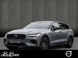 Grau Gebraucht 2024 Volvo V60 Plus Kombi | 45.560 € (Etwas zu teuer)