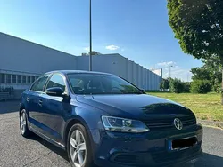 Blau Gebraucht 2011 VW Jetta Comfortline Limousine | 8.600 € (Teuer)