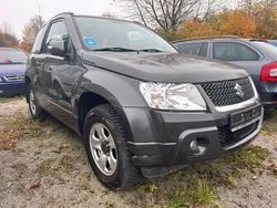 Braun Gebraucht 2010 Suzuki Vitara SUV | 4.200 €