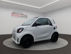 Weiss Gebraucht 2021 Smart ForTwo Electric Drive Coupé | 8.950 € (Fairer Preis)