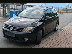 Schwarz Gebraucht 2012 VW Golf Plus Match Van / Kleinbus | 4.500 € (Fairer Preis)