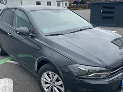 Grau Gebraucht 2018 VW Polo Kleinwagen | 11.500 € (Etwas zu teuer)