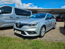 Grau Gebraucht 2020 Renault Mégane GrandTour LIMITED Kombi | 16.390 € (Etwas zu teuer)