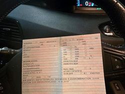 Weiß Gebraucht 2015 Renault Scénic III Bose Edition Van / Kleinbus | 3.000 € (Superpreis)