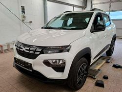 Weiß Gebraucht 2023 Dacia Spring Kleinwagen | 12.997 € (Fairer Preis)