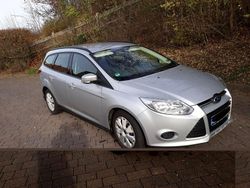 Silber Gebraucht 2013 Ford Focus Trend Kombi | 3.990 € (Fairer Preis)