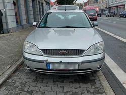 Silber Gebraucht 2001 Ford Mondeo Limousine | 1.799 €