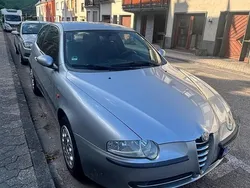 Grau Gebraucht 2002 Alfa Romeo 147 Kleinwagen | 2.150 € (Teuer)