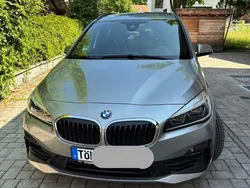 Weiß Gebraucht 2019 BMW 216 Gran Tourer Advantage Van / Kleinbus | 15.500 € (Fairer Preis)