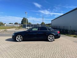 Schwarz Gebraucht 2012 Audi A4 Ambiente Limousine | 11.000 € (Teuer)